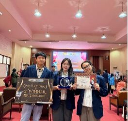 Mahasiswa FK Unpad Raih Juara 2 Poster Publik pada Kompetisi Ilmiah Nasional di FK Unand