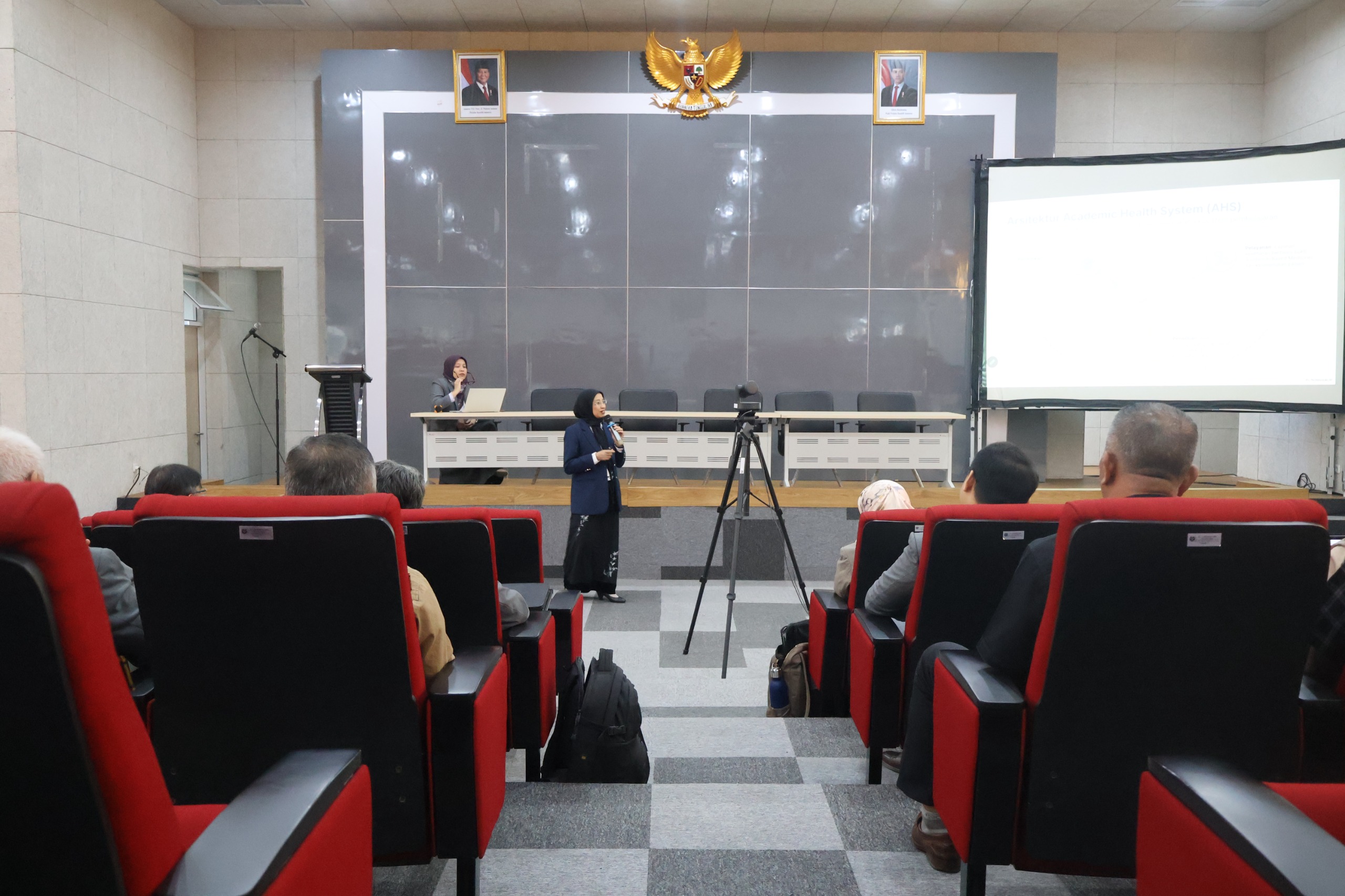 Workshop Tata Kelola Penyelenggaraan Pendidikan Profesi Dokter di Fakultas Kedokteran Universitas Pendidikan Indonesia bersama narasumber dari Universitas Padjadjaran.-10